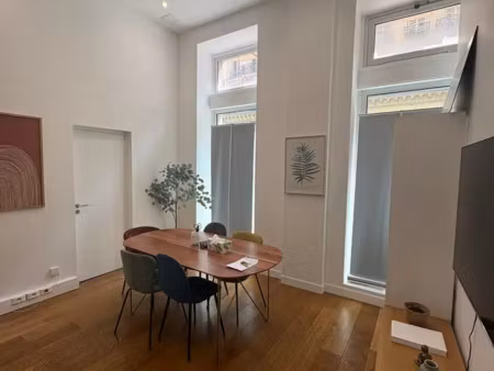 bureaux à louer 38m² - trinité d'estienne d'orves