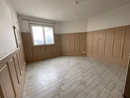 location commerce 50 m² à narbonne (11100)