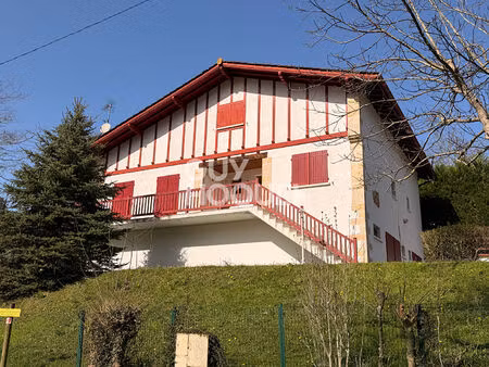 biriatou - belle villa 5 pieces de 218 m²