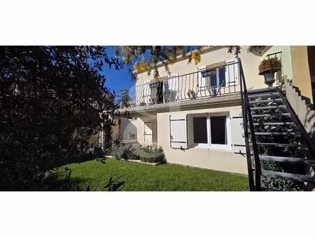 villa lumineuse avec jardin à caromb