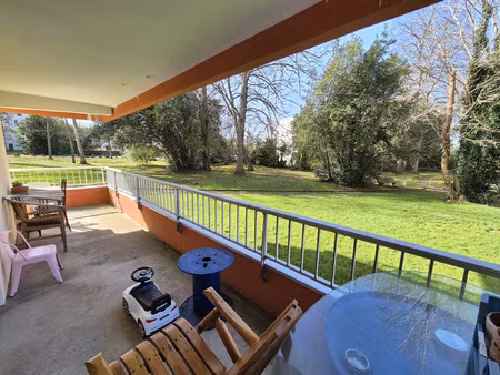 marracq  t3 70 m2 grand balcon et double exposition