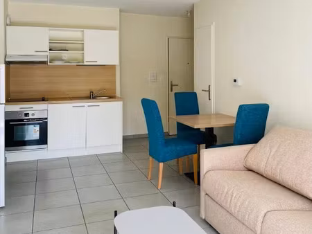 location appartement 2 pièces 45.28 m² à les abrets (38490)  700 €