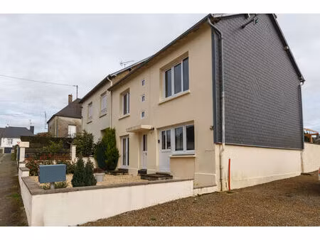 manche; maison rénovée de 3 chambres à quelques pas du centre-ville.