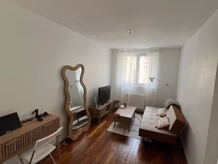location meublée appartement 2 pièces 35 m² à beauvais (60000)  696 €