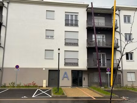 grand studio meublé à louer