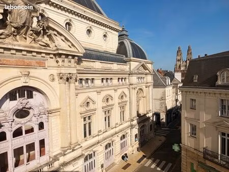 plein centre ville t2 au calme meublé