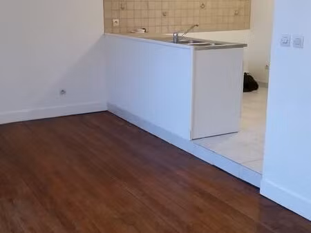 champlitte proche centre ville t2  45 m2 