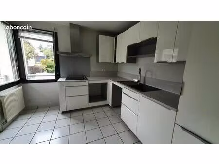 pavillon 5 pièces 169 m²