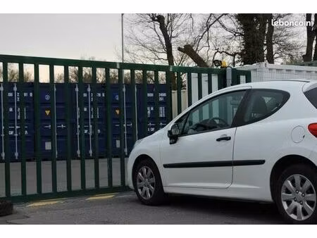 box / garde-meuble / garage sur un site sécurisé