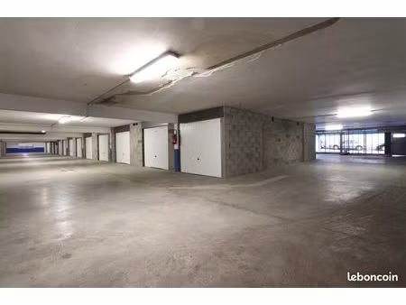 garage double en longueur à louer 25m2 – secteur bergson