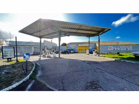 vente maison 6 pièces  610.00m²  boutenac