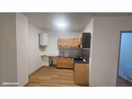 studio meublé - valence châteauvert- 495 /mois