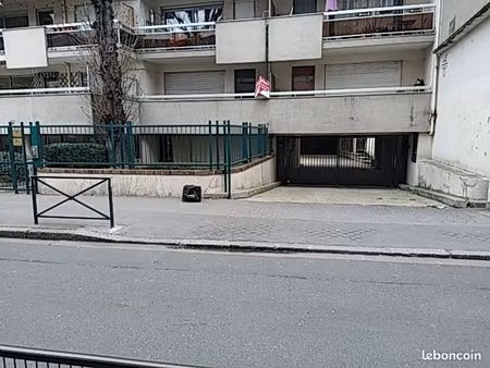 parking 12 m2 rue de billancourt