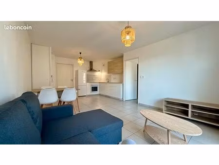 t2 meublé moderne 43 m² – balcon & garage – disponible immédiatement