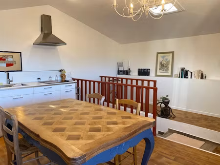 location meublée appartement 3 pièces 61.5 m² à lurs (04700)  807 €