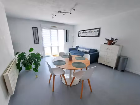 location meublée appartement 3 pièces 59 m² à aytre (17440)  1 050 €