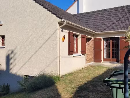 location meublée maison 5 pièces 100 m² à savigny-sur-orge (91600)  650 €