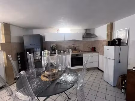 location maison 2 pièces 40 m² à aimargues (30470)  570 €