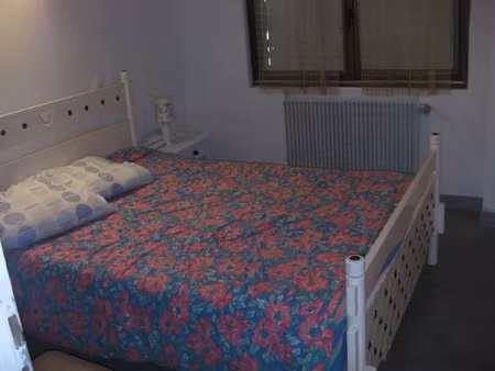 location meublée maison 4 pièces 80 m² à saint-loup-de-naud (77650)  330 €