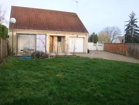 location maison 4 pièces 90 m² à poisvilliers (28300)  870 €