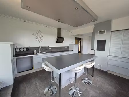 location maison 5 pièces 142.37 m² à combourg (35270)  1 200 €