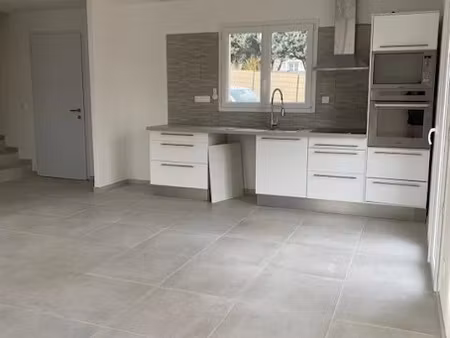 location maison 4 pièces 100 m² à les abrets (38490)  1 155 €
