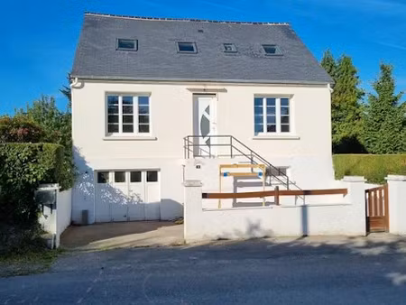 location meublée maison 4 pièces 105 m² à rocheville (50260)  1 350 €