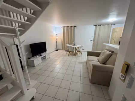 location meublée maison 3 pièces 58 m² à thiais (94320)  1 455 €