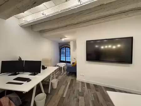 location locaux professionnels 0 pièces 53 m² à chambery (73000)  906 €