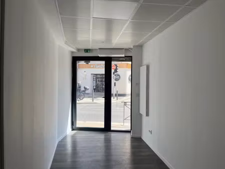 location locaux professionnels 30 m² à marseille 10ème (13010)  nan €