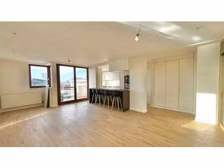 très bel appartement 2 chambres