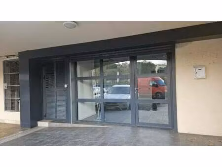 local commercial à louer