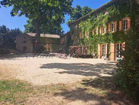 propriété de luxe à vendre à avignon : 1 700 000 € | 900m²