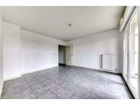 appartement de 3 pièces de 62m2 à décines-charpieu