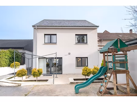 florange - maison de 160 m2 sur 6 22 ares --442 000 - eur