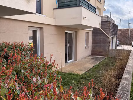 proche gare  appartement 2 pièces avec jardin et parking en sous-sol