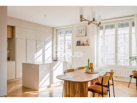 appartement traversant - vue dégagée - ascenseur - cave