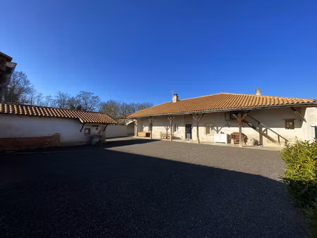 macon en val de saone - ferme 195 m2 hab - garage 52 m2- a