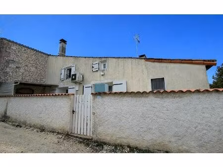 location maison  63.74 m² t-3 à semussac  700 €