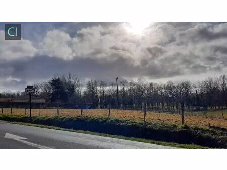 terrain à bâtir – 1 520 m² – cœur de village