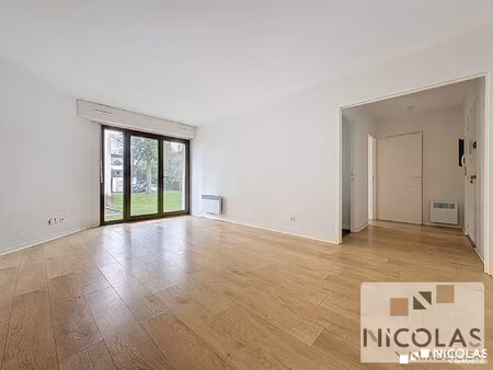 t2 caudéran les orangers – lumineux + parking