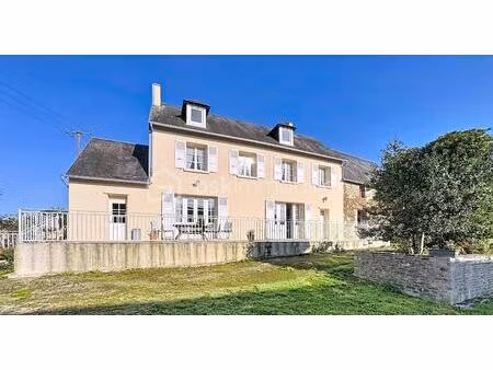 corps de ferme de 143 m² à villers-bocage