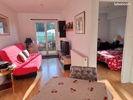 f2 + parking proche mairie