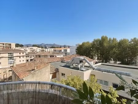 appartement t2 avec terrasse et parking privé