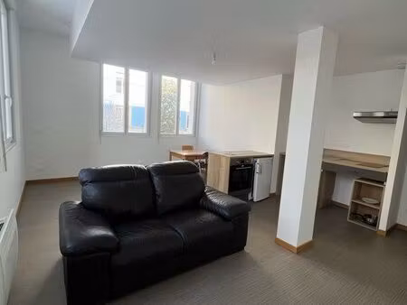 grand studio lumineux