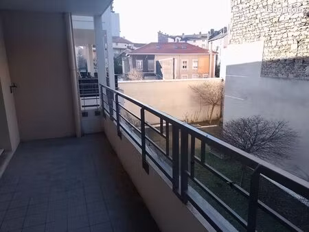 appartement f3 + garage