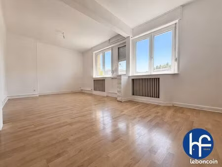 triplex avec cour privative