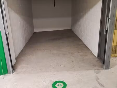 garage fermé à louer