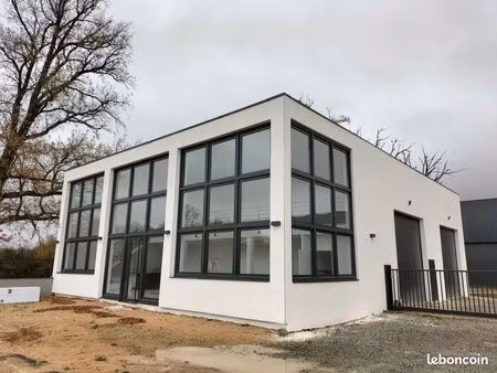 local commercial professionnel neuf à saisir