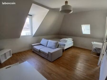 studio meublé hyper centre compiègne avec parking